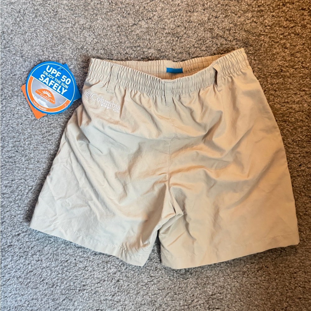 Boys size small Columbia BackCast shorts